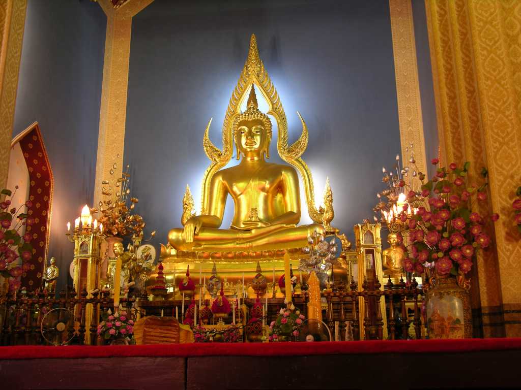 Bangkok 02 05 Wat Benchamabophit Marble Wat Phra Buddha Shinaraja The Buddha image at Wat Benchamabophit is called Phra Buddha Shinaraja, and was copied from an original in 1920 from 2.5 tons of bronze and painted with black lacquer and gilded. Under the Buddha are the ashes of King Rama V.